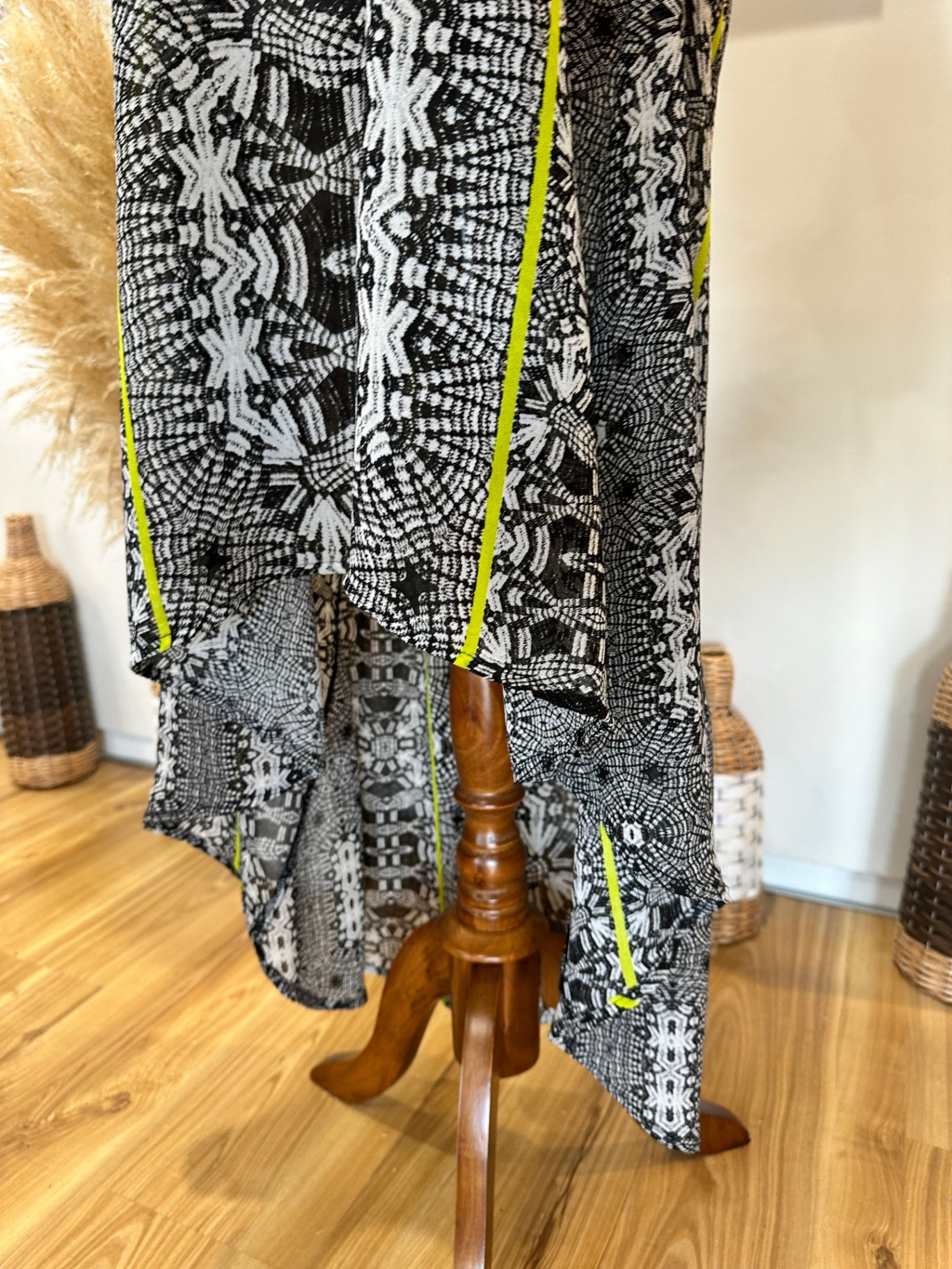 City Chic - Dress - Size 18 - Aztec Print Black/White [New without tags]