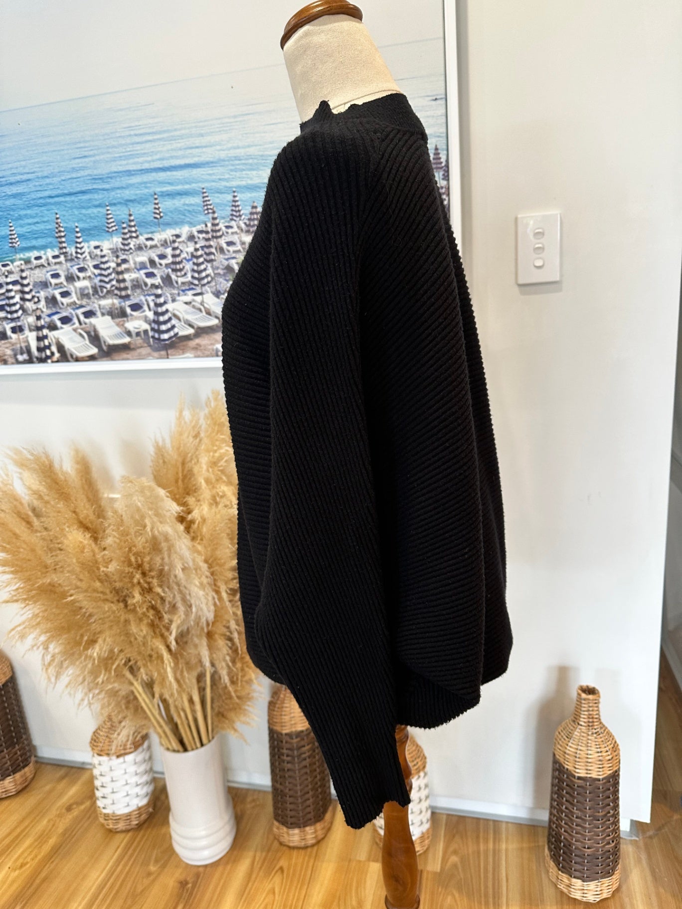 Decjuba Jumper - Medium - Black (some pilling)