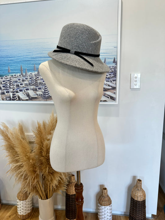 [SALE] Winter Hat - Grey