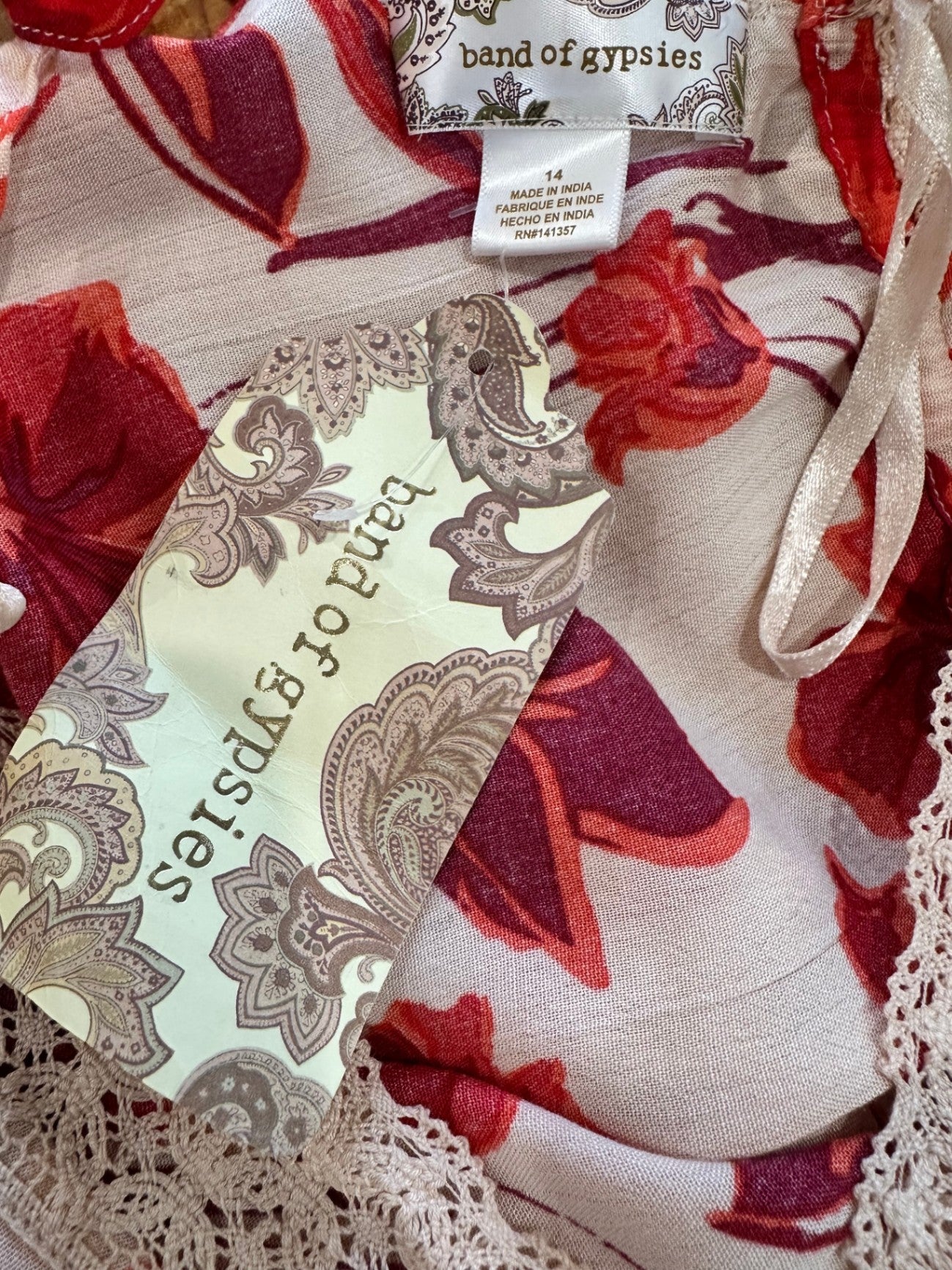 Band of Gypsies - Blouse - Size 14 - Cream with Red floral pattern [NEW]