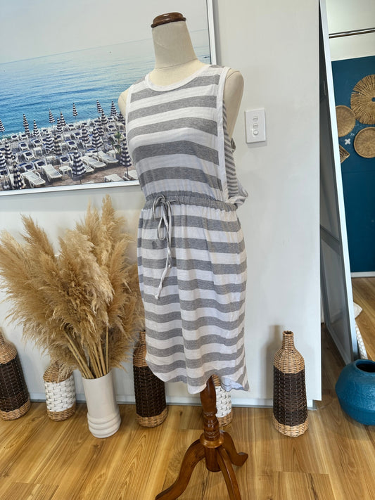 [SALE] Silent Theory - Dress - Size 10 - Grey and White