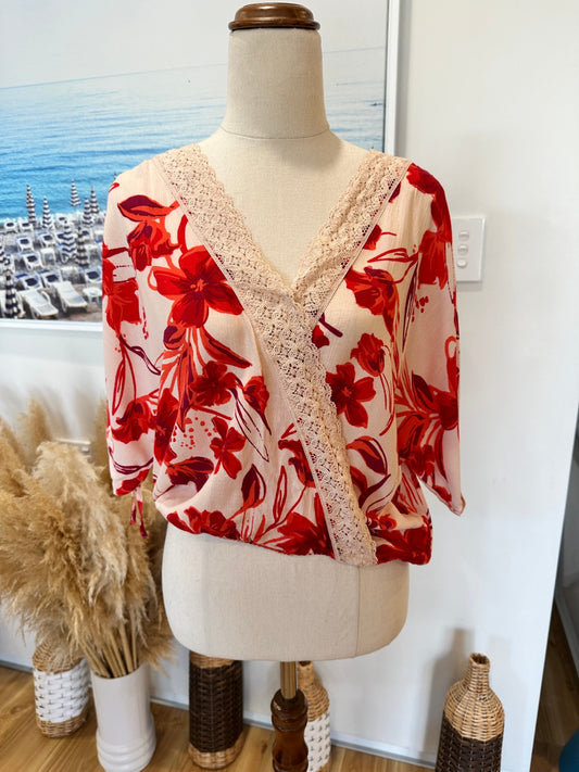 Band of Gypsies - Blouse - Size 14 - Cream with Red floral pattern [NEW]