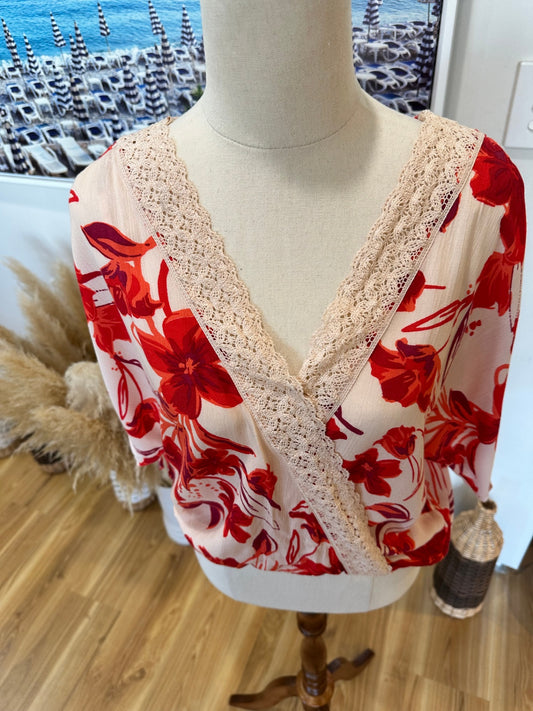 Band of Gypsies - Blouse - Size 14 - Cream with Red floral pattern [NEW]