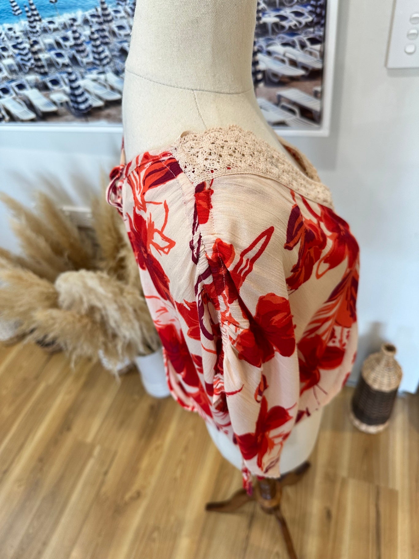 Band of Gypsies - Blouse - Size 14 - Cream with Red floral pattern [NEW]