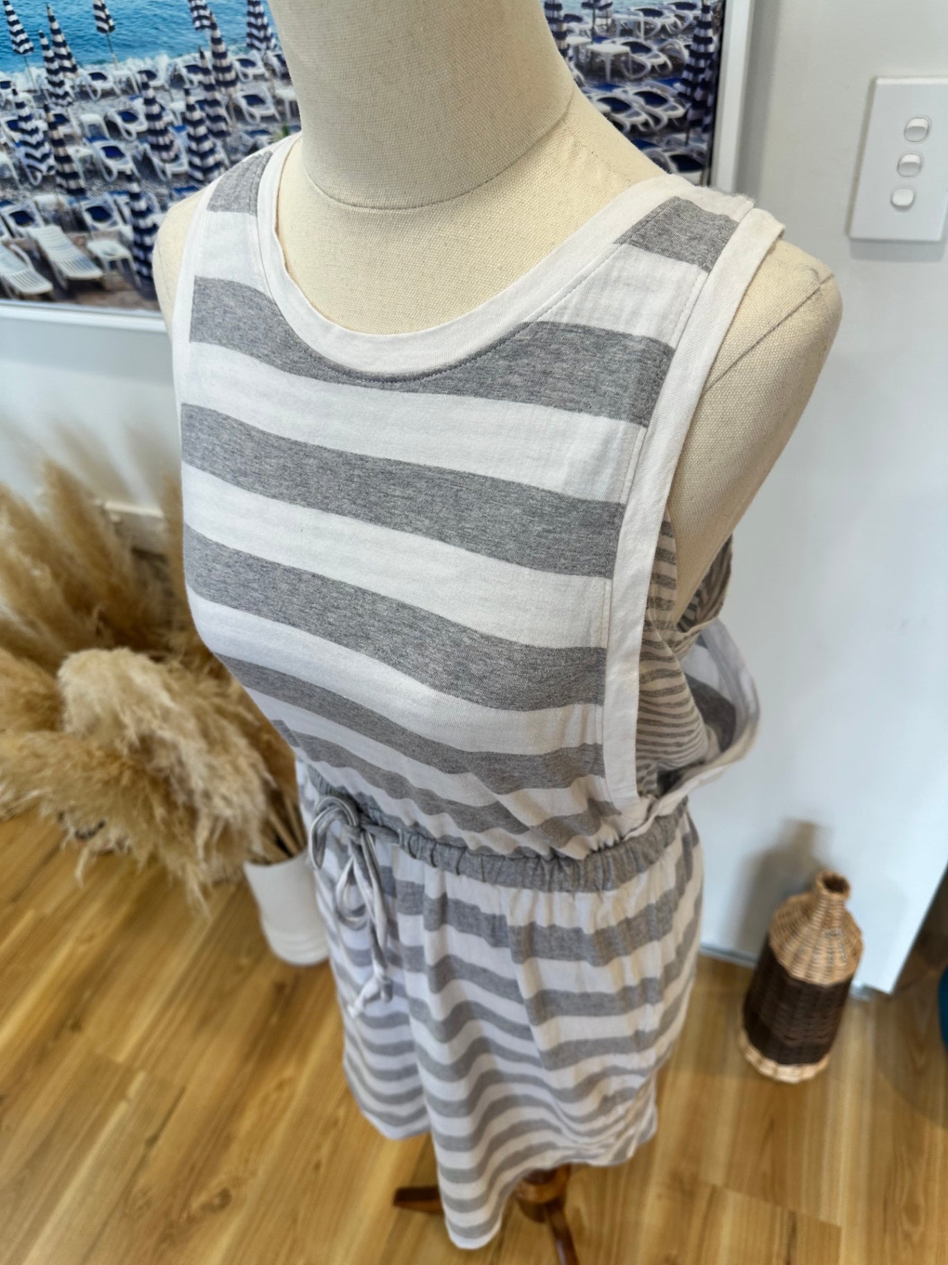 [SALE] Silent Theory - Dress - Size 10 - Grey and White