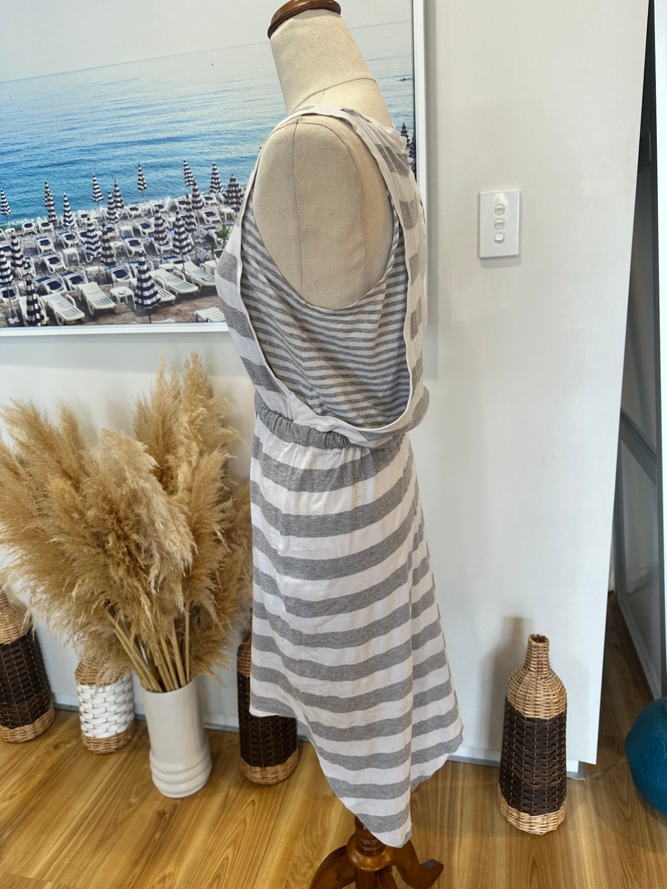 [SALE] Silent Theory - Dress - Size 10 - Grey and White