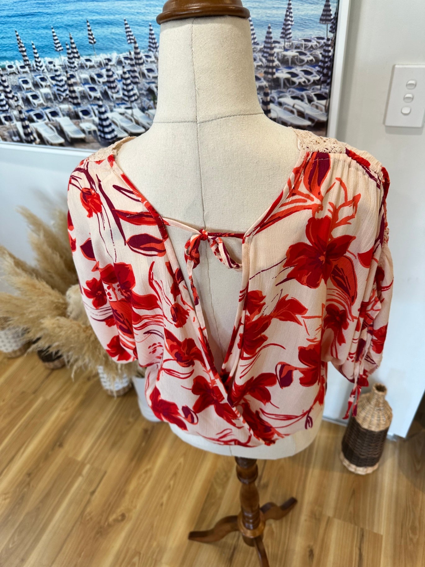 Band of Gypsies - Blouse - Size 14 - Cream with Red floral pattern [NEW]