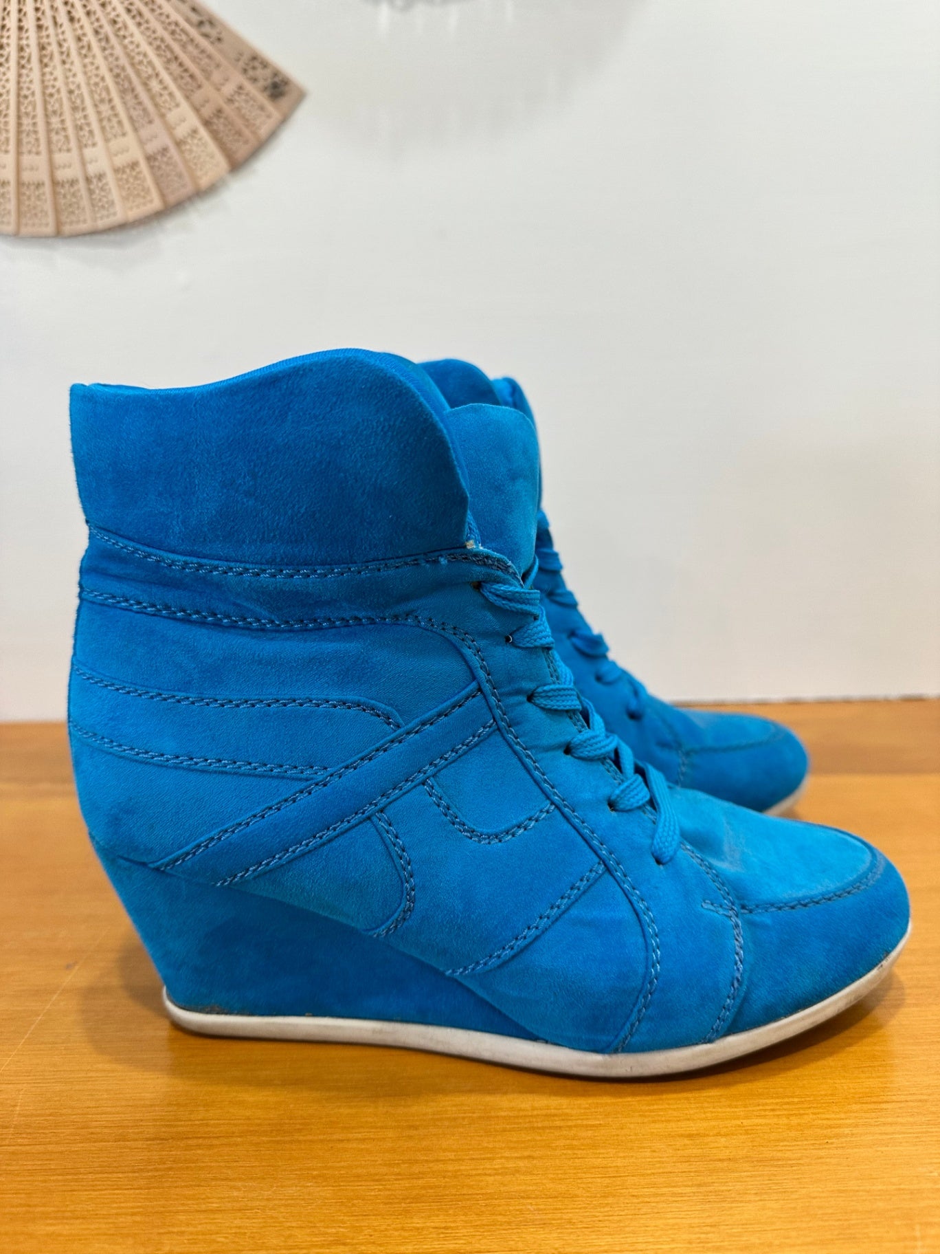 [SALE] High heel sneakers - Vibrant Blue - Size 7 - Suede-like - NOVO