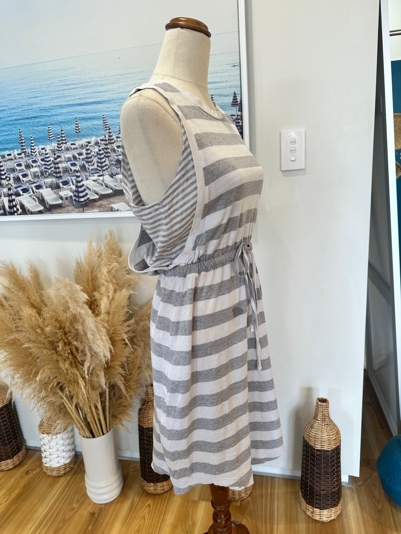 [SALE] Silent Theory - Dress - Size 10 - Grey and White