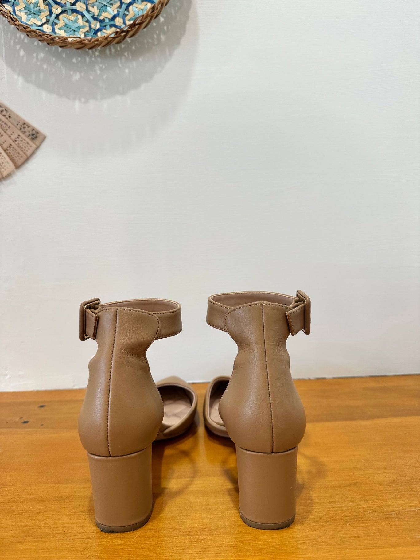 Kurt Geiger - High Heels - Size EU 38 - Beige