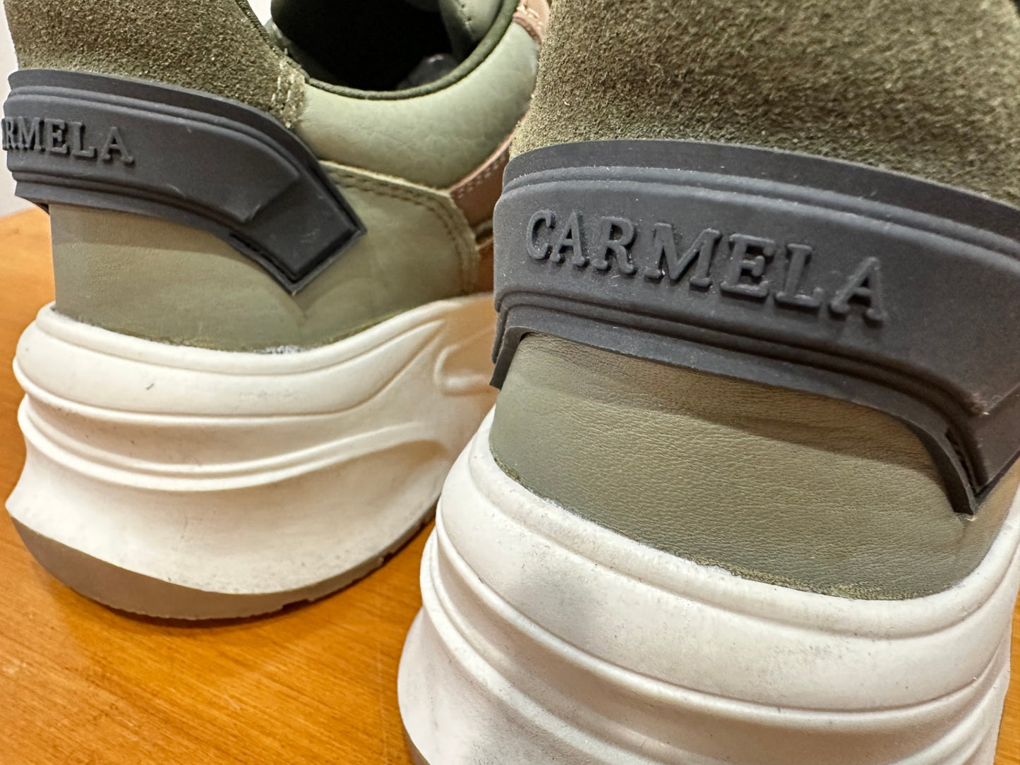 Carmela {Merchant} - Sneakers - EU 41 - Olive green with brown accents RRP: $219