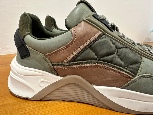 Carmela {Merchant} - Sneakers - EU 41 - Olive green with brown accents RRP: $219