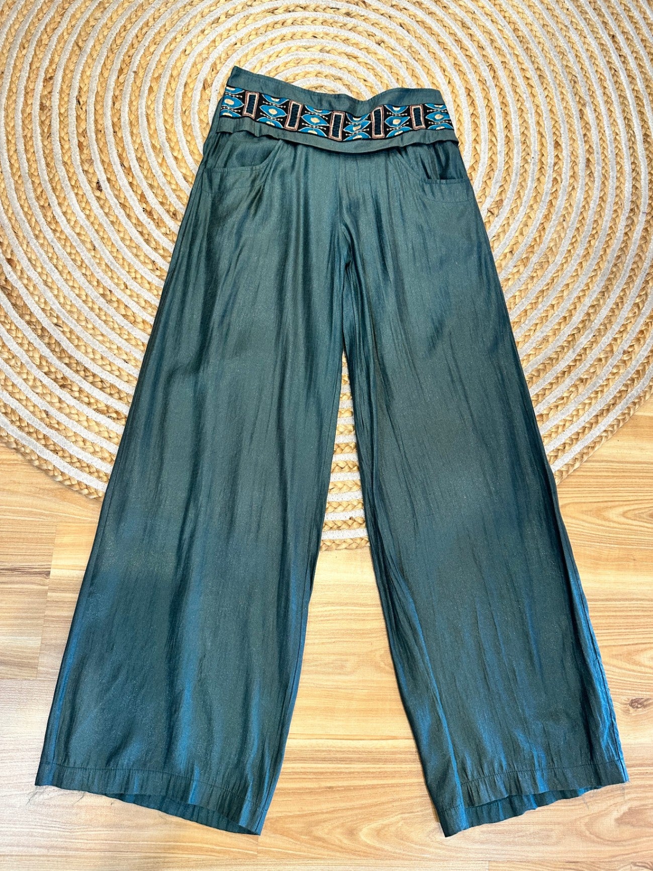 On Stage - Pants - Size 10 - Green with embroidered Waistline