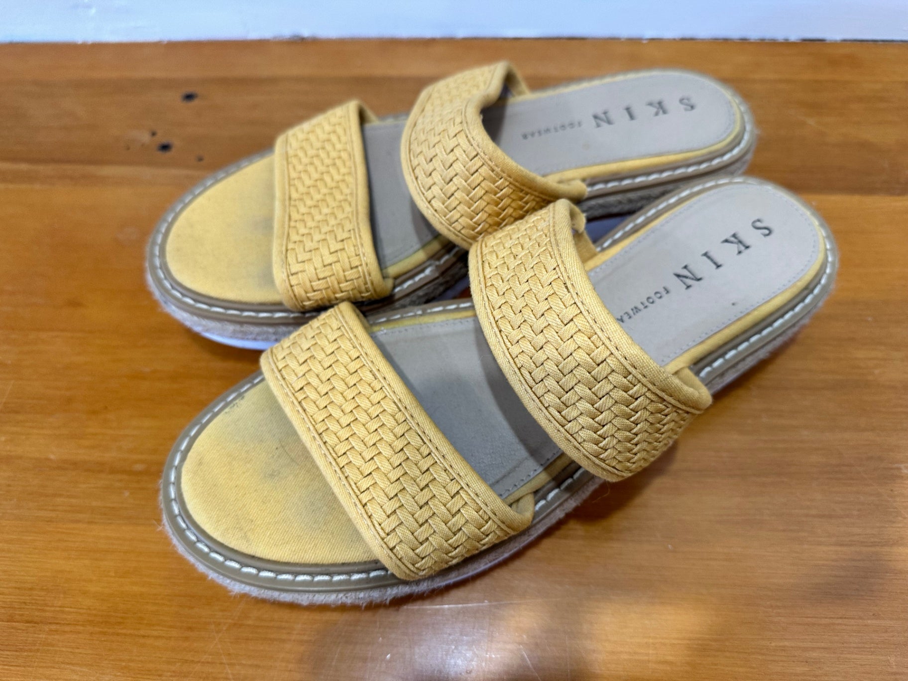 SKIN Footwear - Sandals - Size EU 41 - Yellow / Mustard