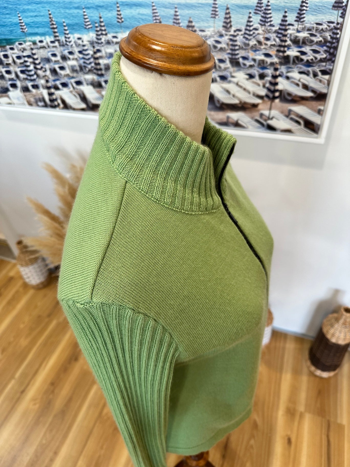 Felecity - Made in New Zealand - 100% Wool - Zipped Jumper - Size Small - Pale Green