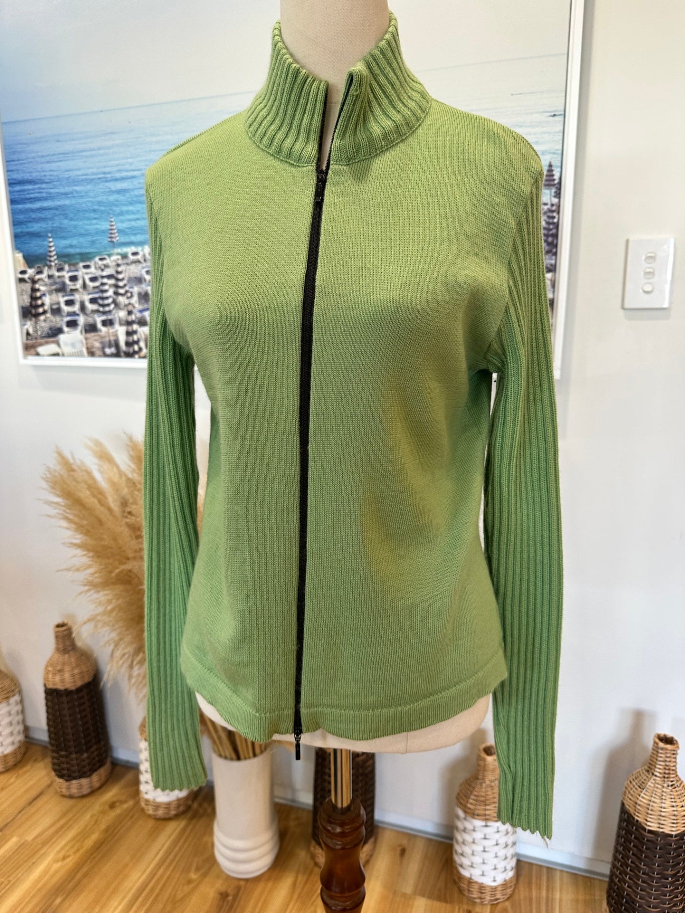 Felecity - Made in New Zealand - 100% Wool - Zipped Jumper - Size Small - Pale Green