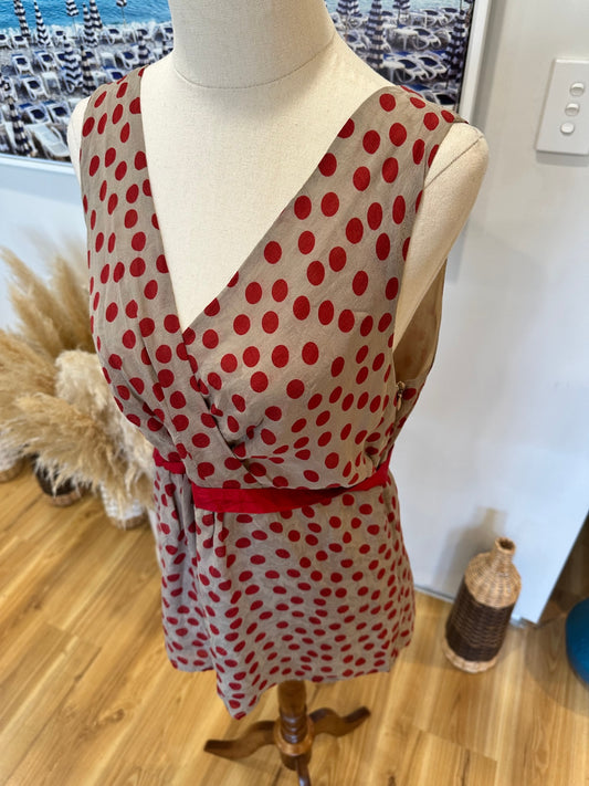 Stella Gregg - Top - Size 16 - Beige with Red Polka Dots - 100% Silk [Note some pulls evident]
