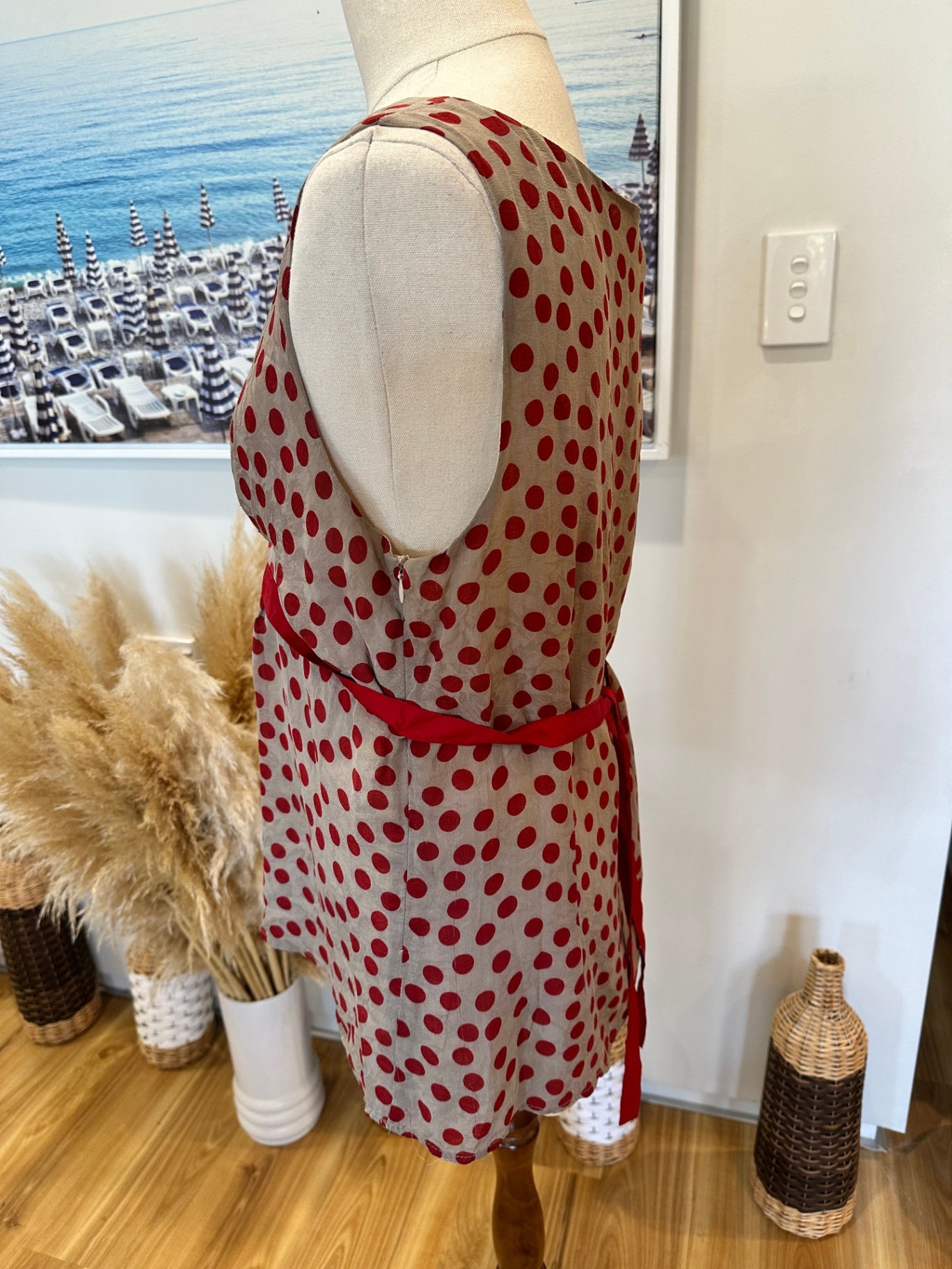 Stella Gregg - Top - Size 16 - Beige with Red Polka Dots - 100% Silk [Note some pulls evident]