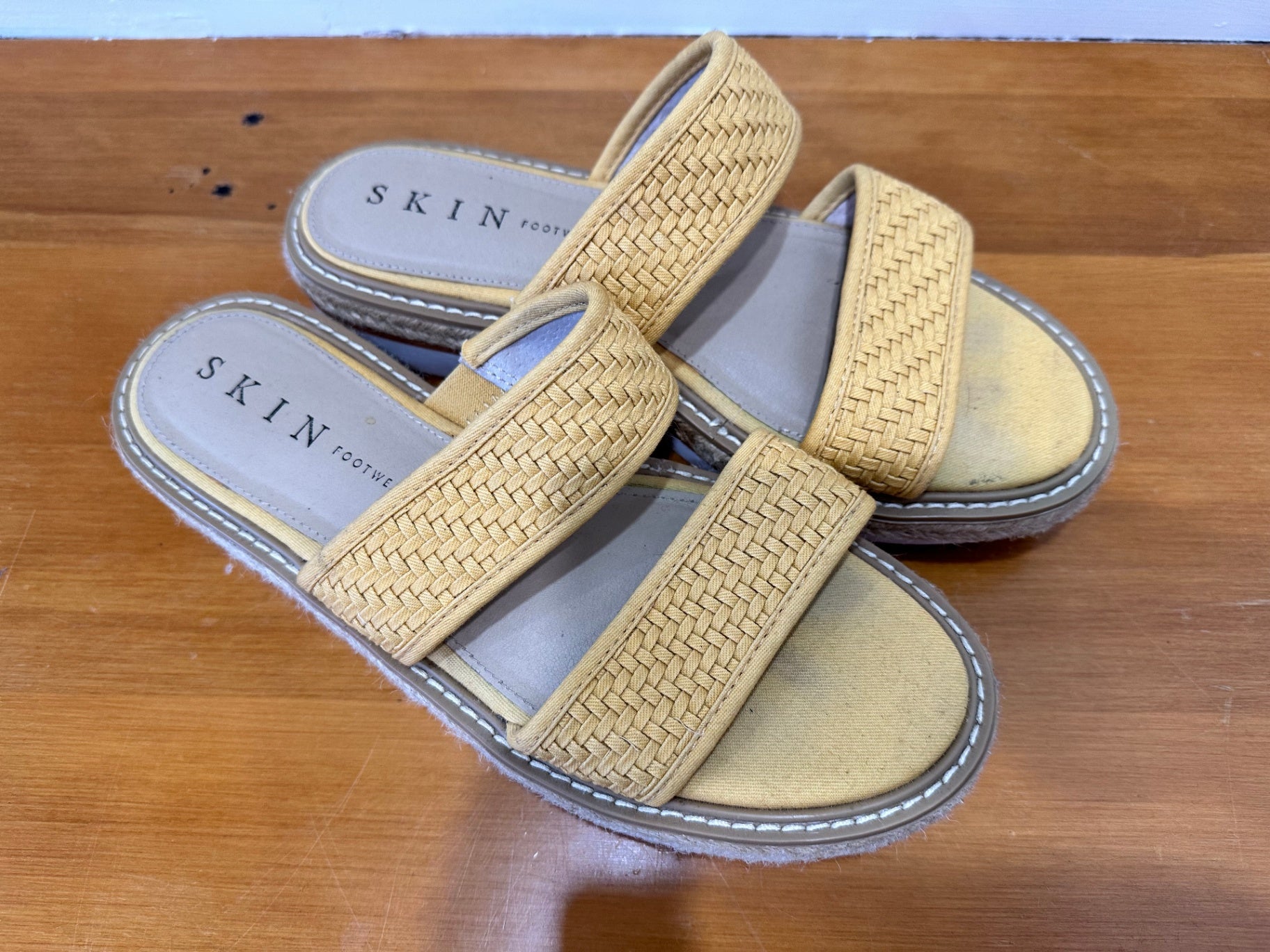 SKIN Footwear - Sandals - Size EU 41 - Yellow / Mustard