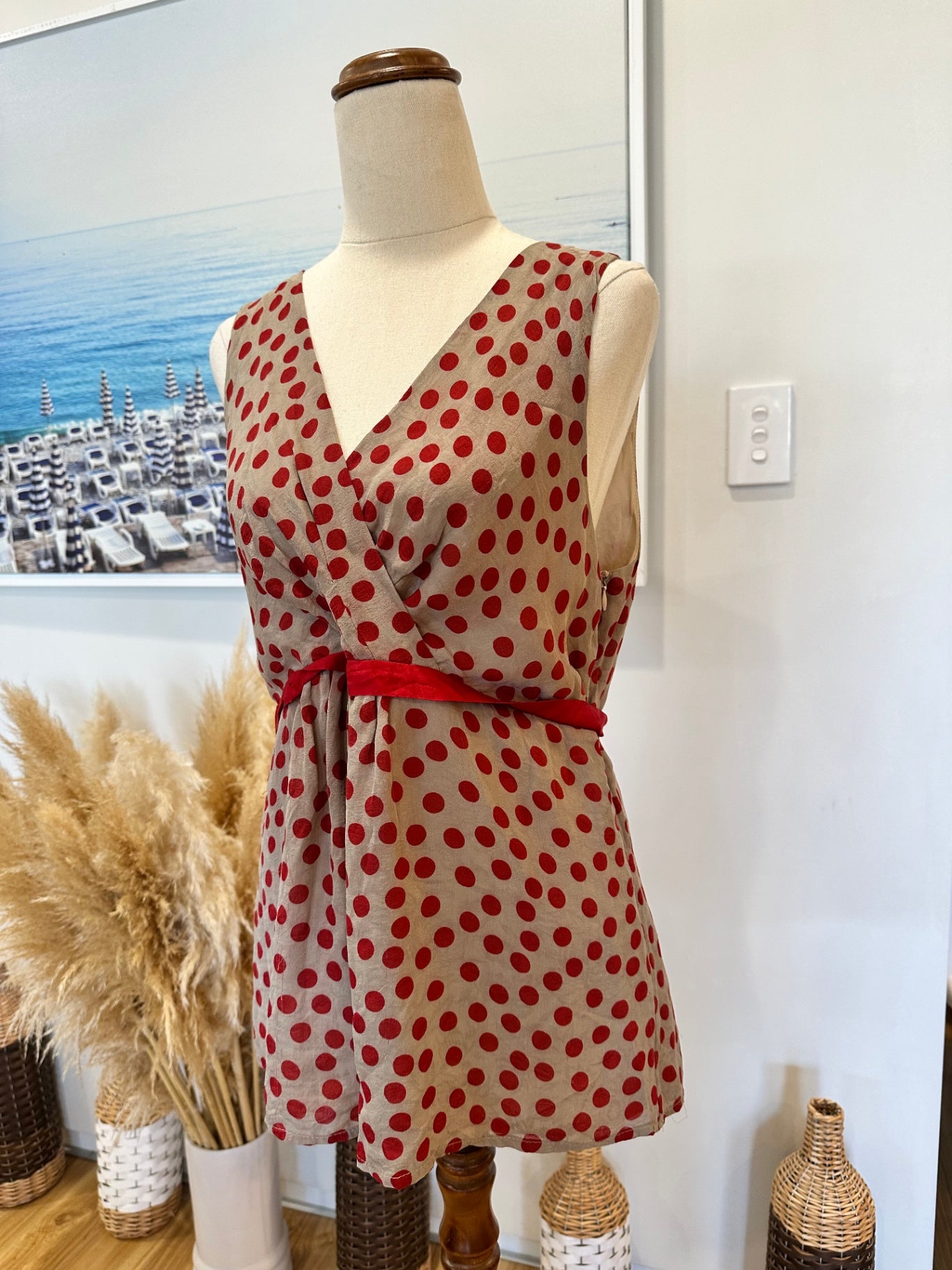 Stella Gregg - Top - Size 16 - Beige with Red Polka Dots - 100% Silk [Note some pulls evident]