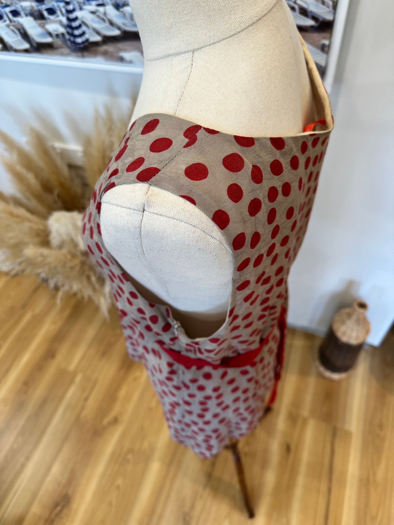 Stella Gregg - Top - Size 16 - Beige with Red Polka Dots - 100% Silk [Note some pulls evident]