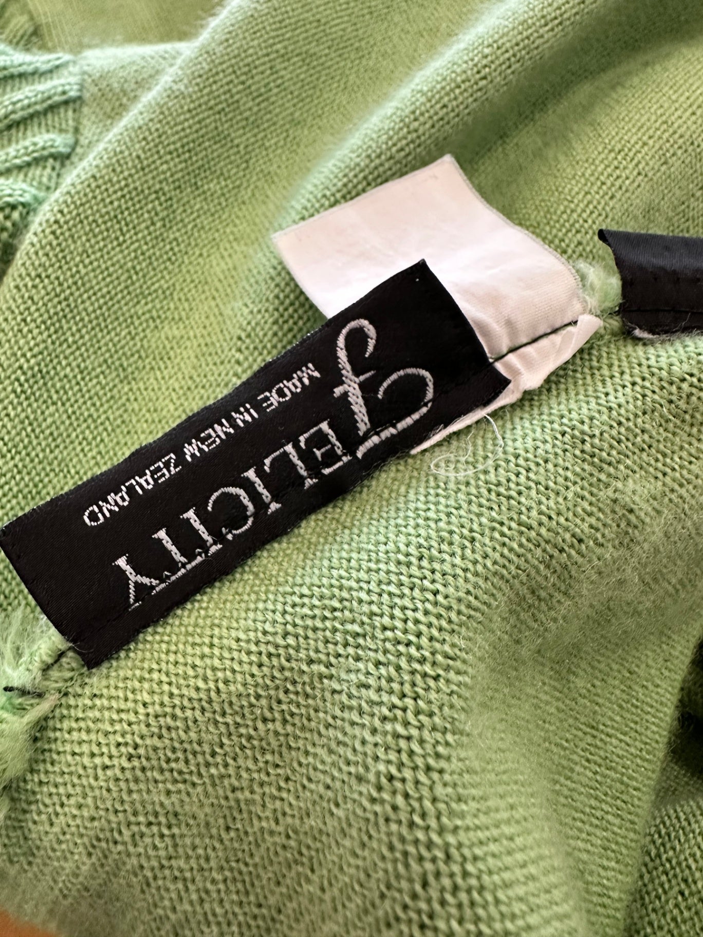 Felecity - Made in New Zealand - 100% Wool - Zipped Jumper - Size Small - Pale Green