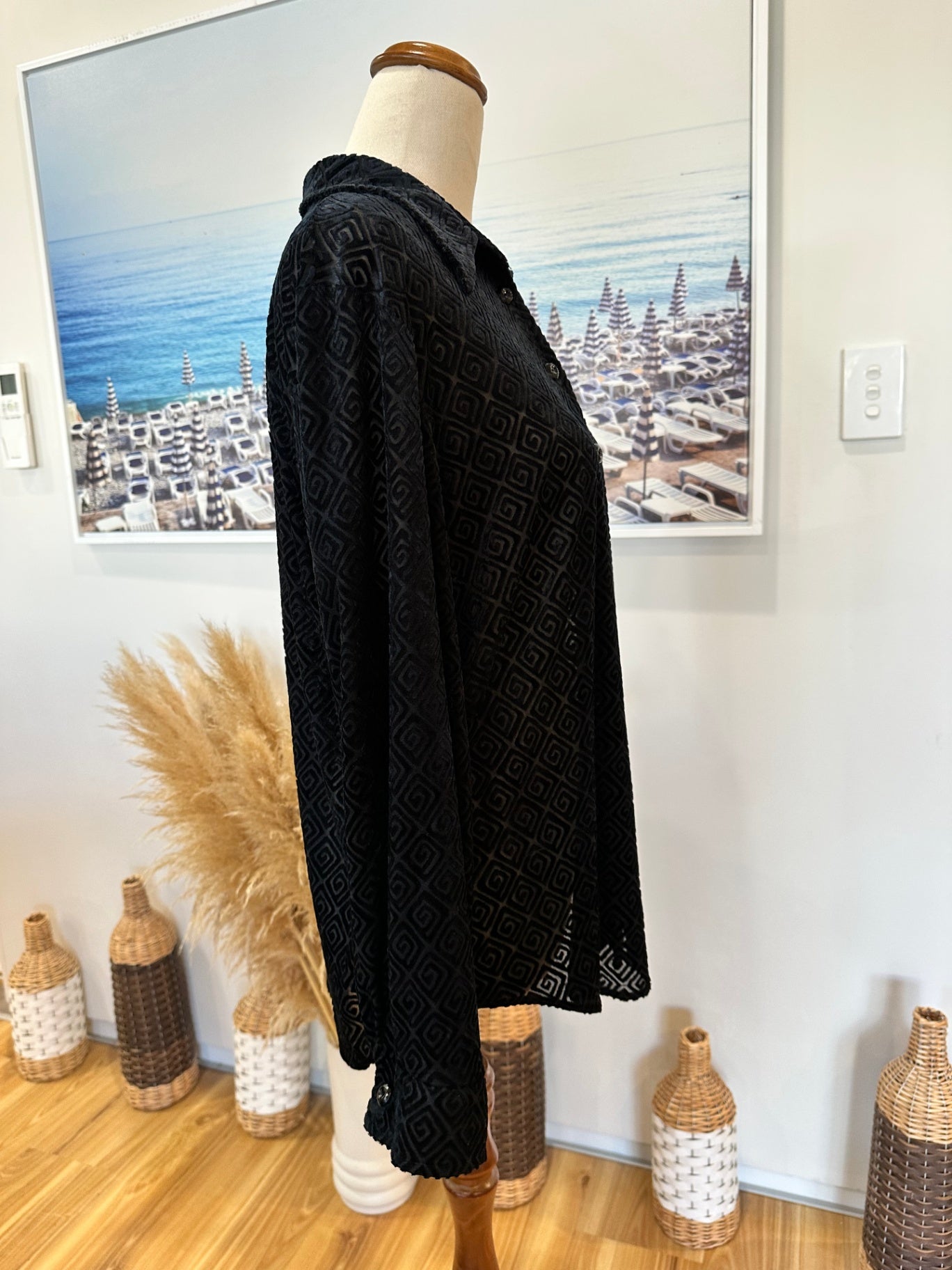 Paulls - Velvet Blouse - Medium - Black