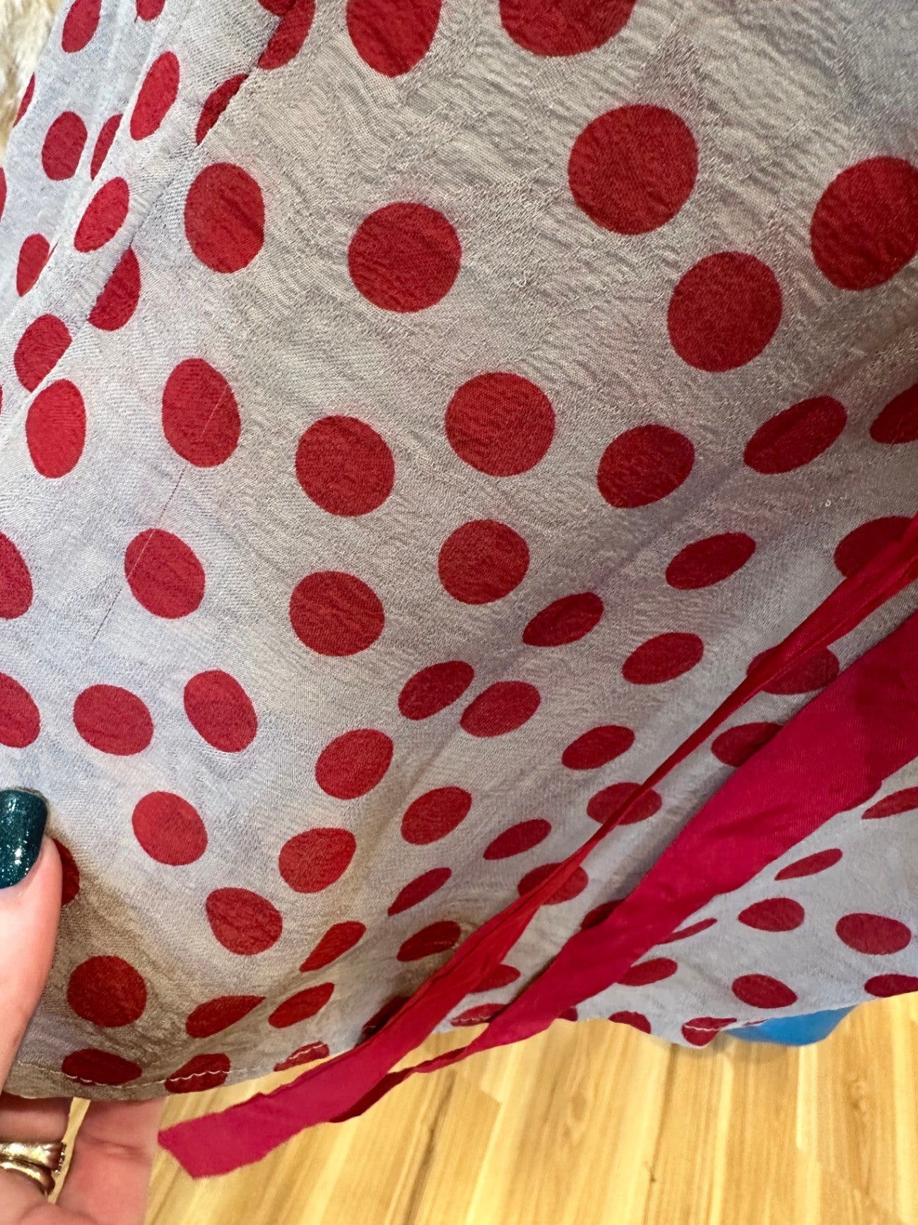 Stella Gregg - Top - Size 16 - Beige with Red Polka Dots - 100% Silk [Note some pulls evident]