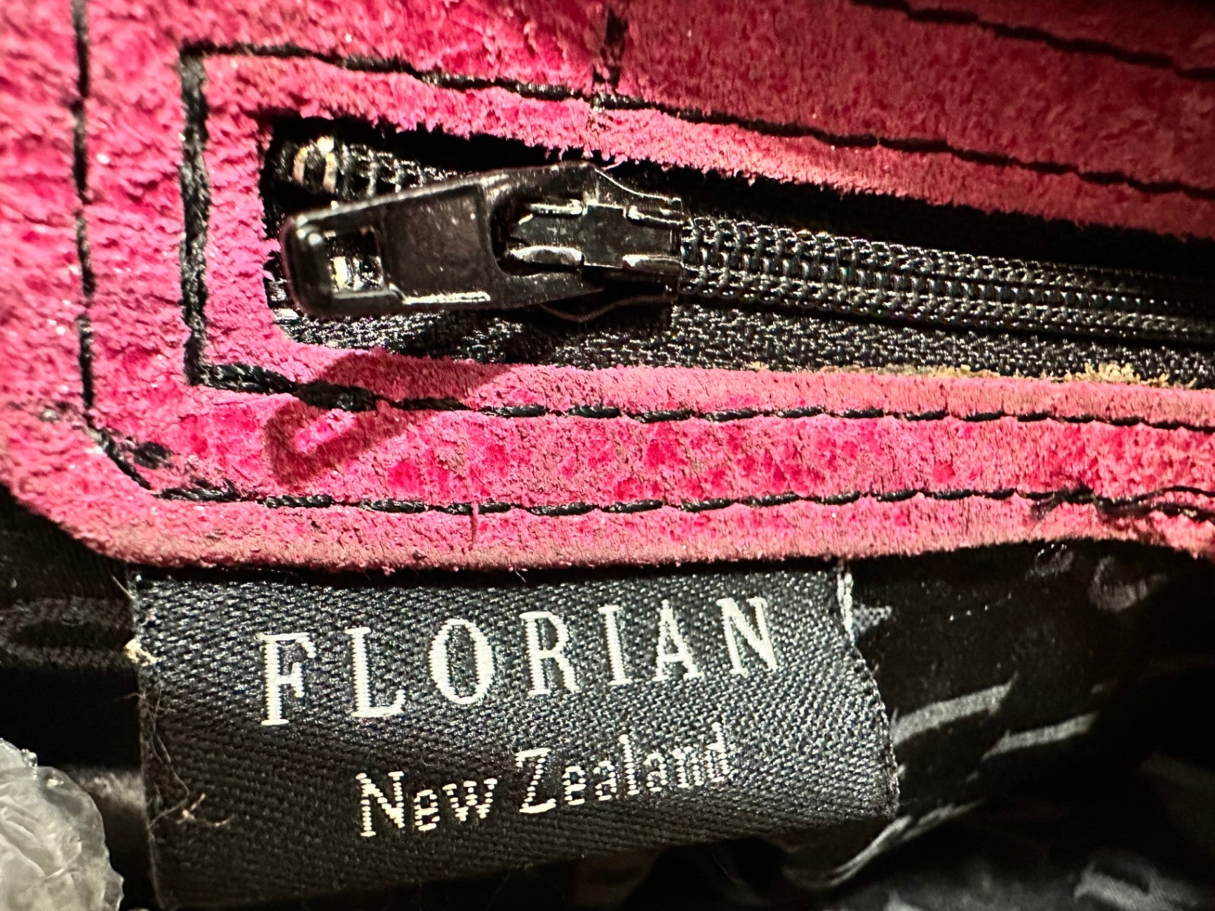 Vintage - Florian Handbag - Pink w Seductress Imagery 