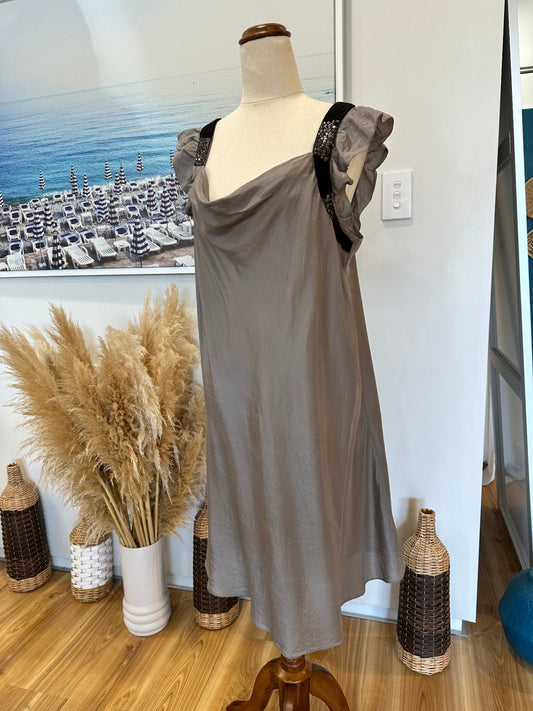 Hugo Boss (Orange Label) 100% Silk Grey Dress - Size Medium