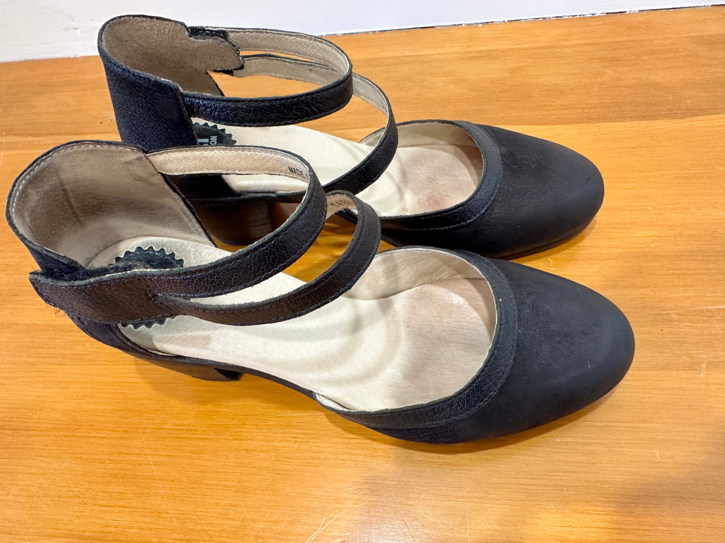 FLY London Heels - Size 39 - Black