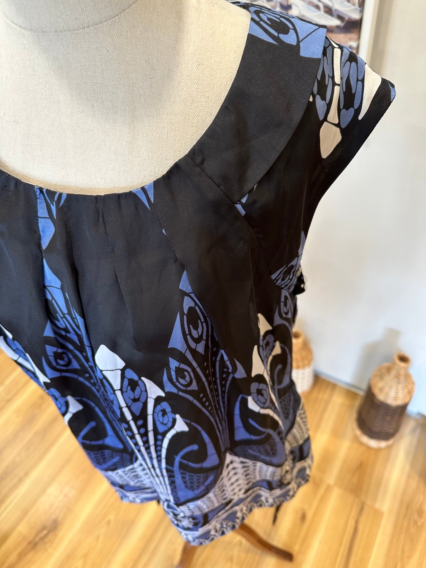 Rockmans Blouse - Size 14 - Black, Blue, White