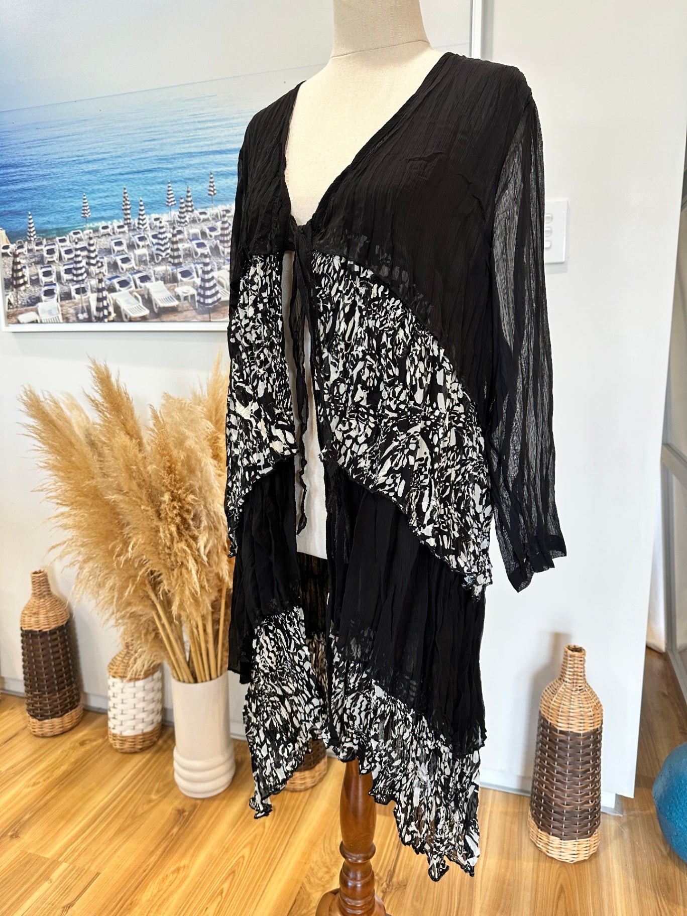 Taking Shape - Longling Cardigan - Size 16 - Black and Cream