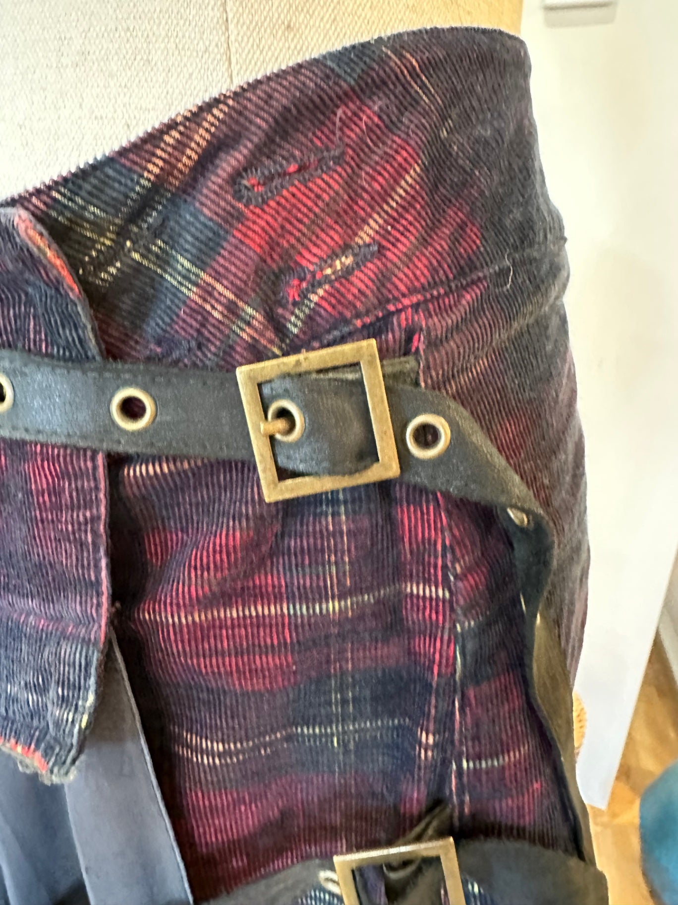 Sharon Washob - Tartan Grunge Skirt - Medium - Black and red plaid - Silk / Cotton / Leather