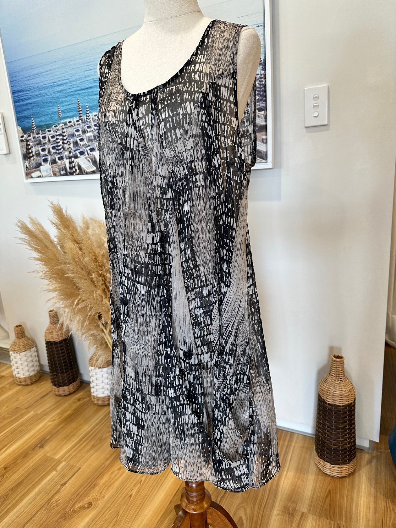 Scope - Dress - Size 14 - Black, Beige