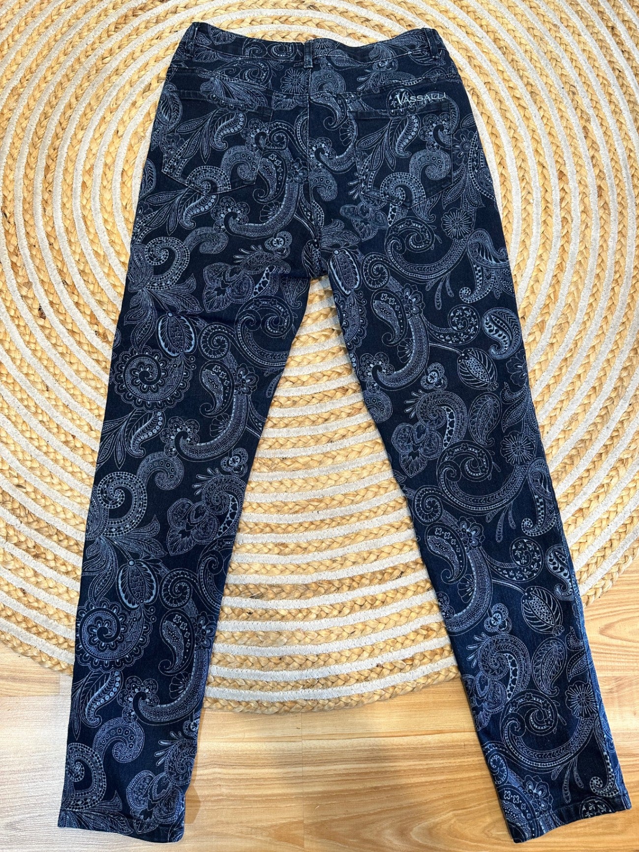 Vassalli - Jeans - Size 10 - Dark blue w paisley print