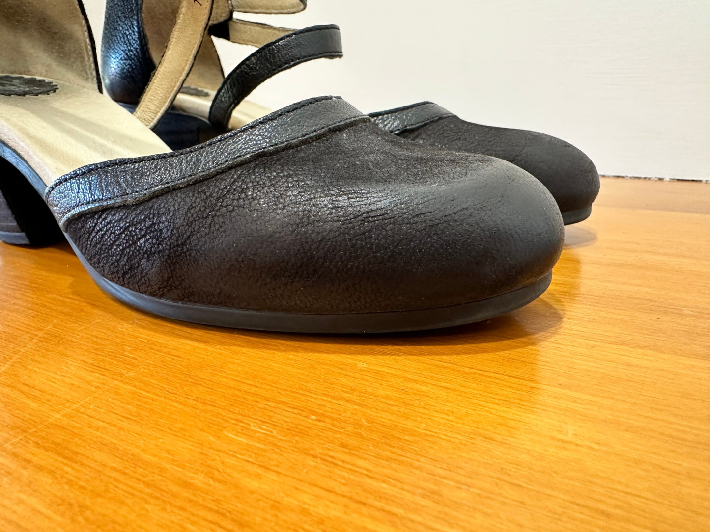 FLY London Heels - Size 39 - Black