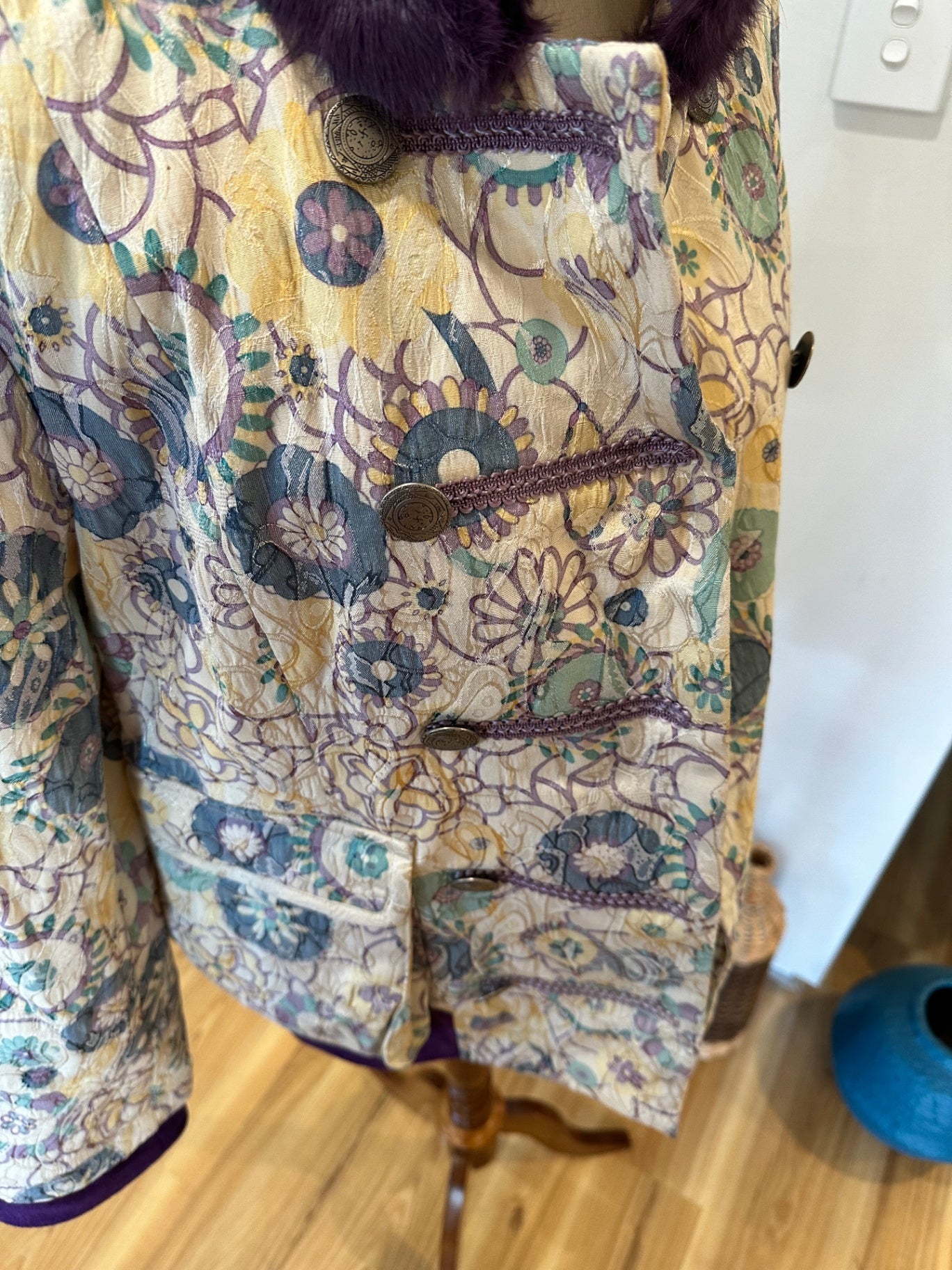 Vintage - Quilted Jacket - EU 42 Medium / Large - Purple tones w Faux Fur Collar