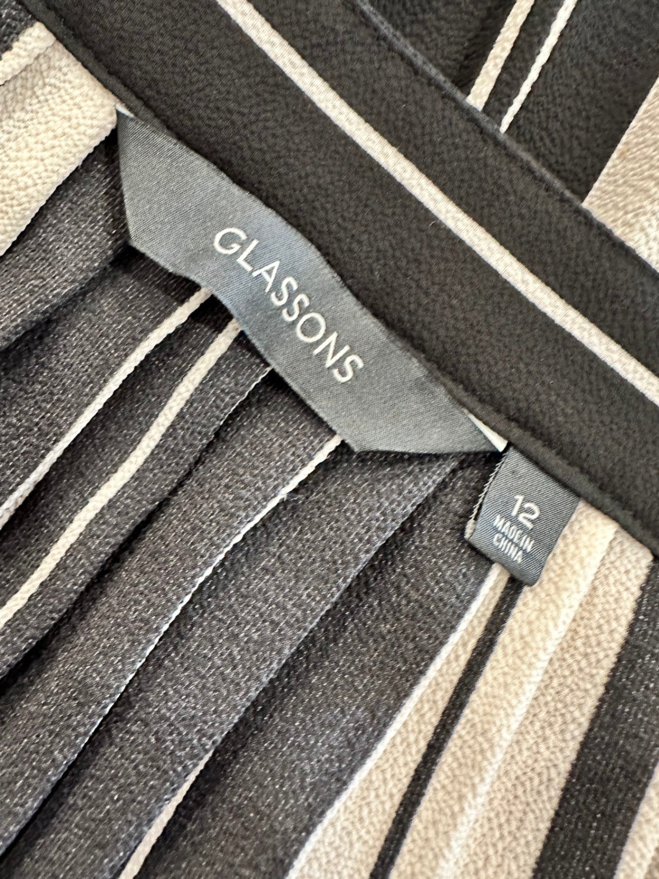 Glassons - Pleated Skirt - Size 12 - Black and Cream