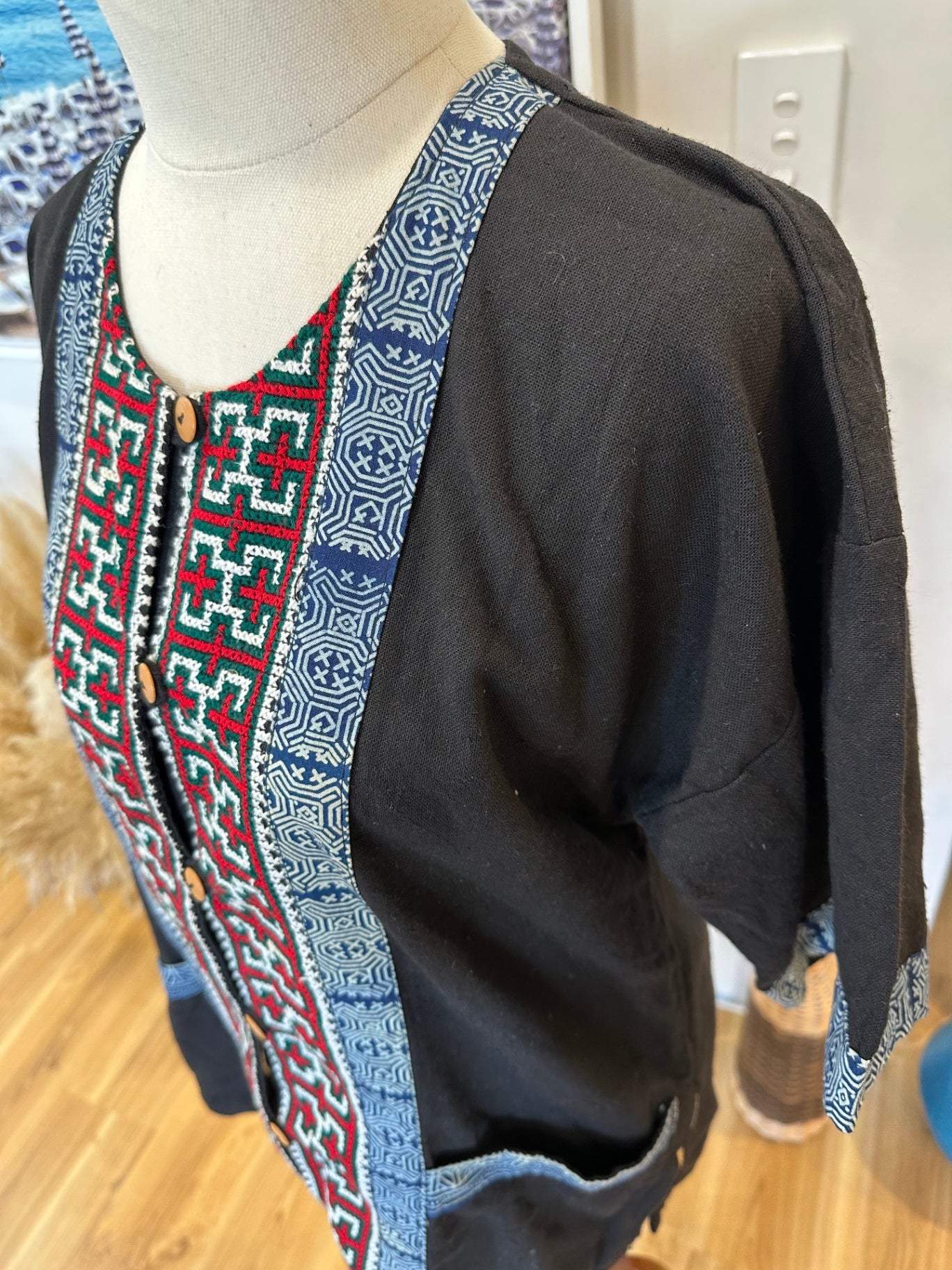 Traditional Embroidery Top / Shirt - Large - Black, Red, Green, Blue, White