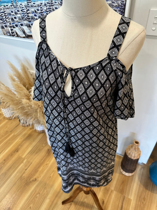 Spirit - Bohemian Dress - Size 8 - Black and white