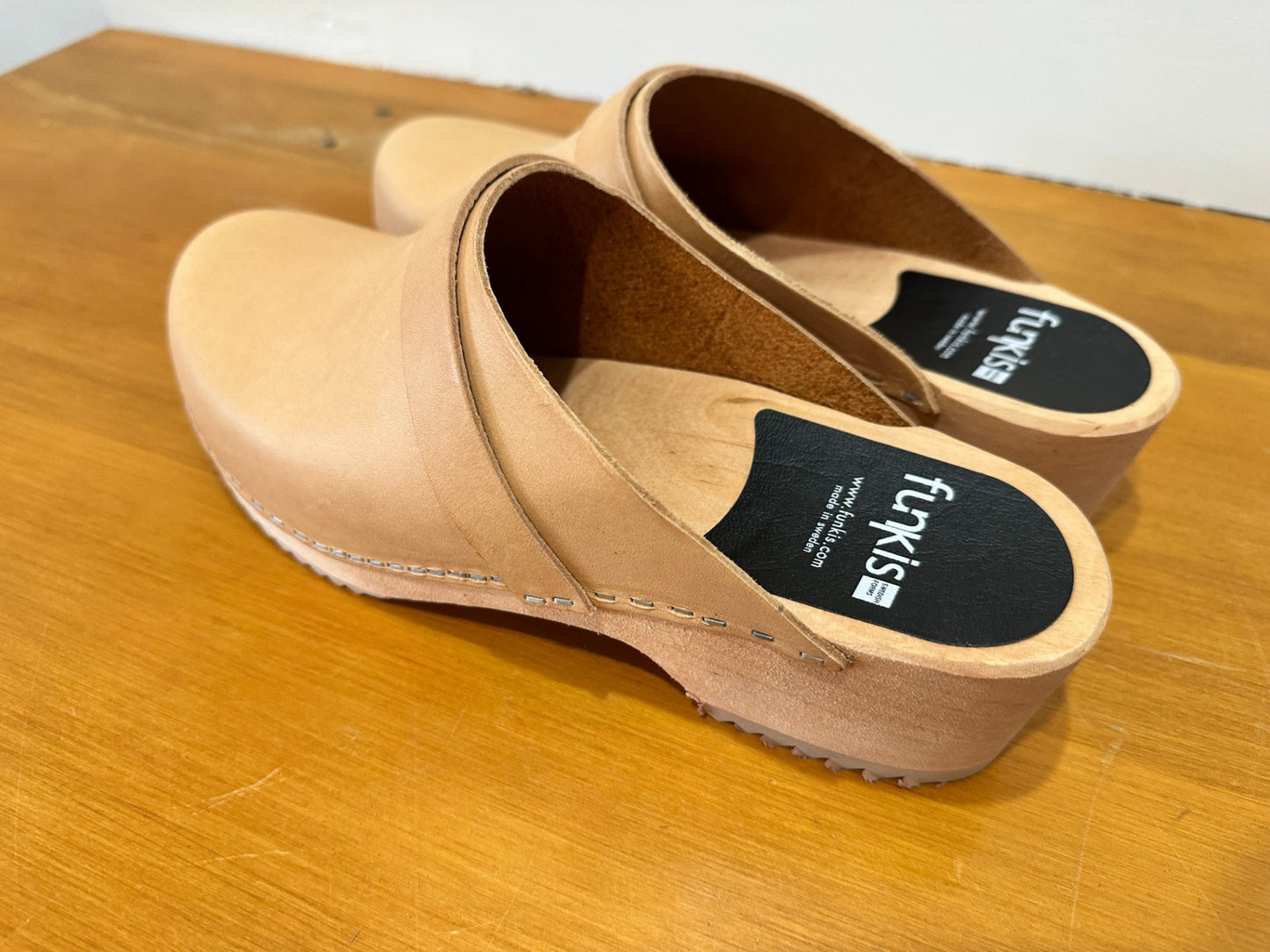 Funkis Clogs - Size EU 40 - Tan (Cork like material)