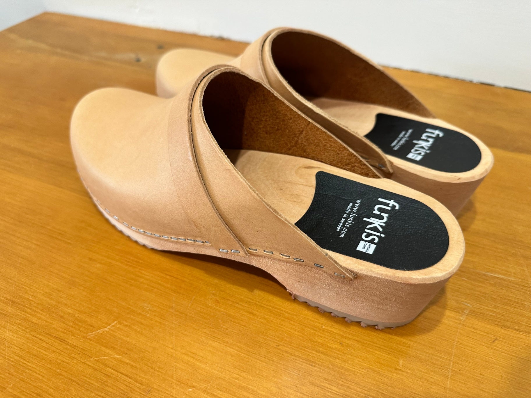 Funkis Clogs - Size EU 40 - Tan (Cork like material)