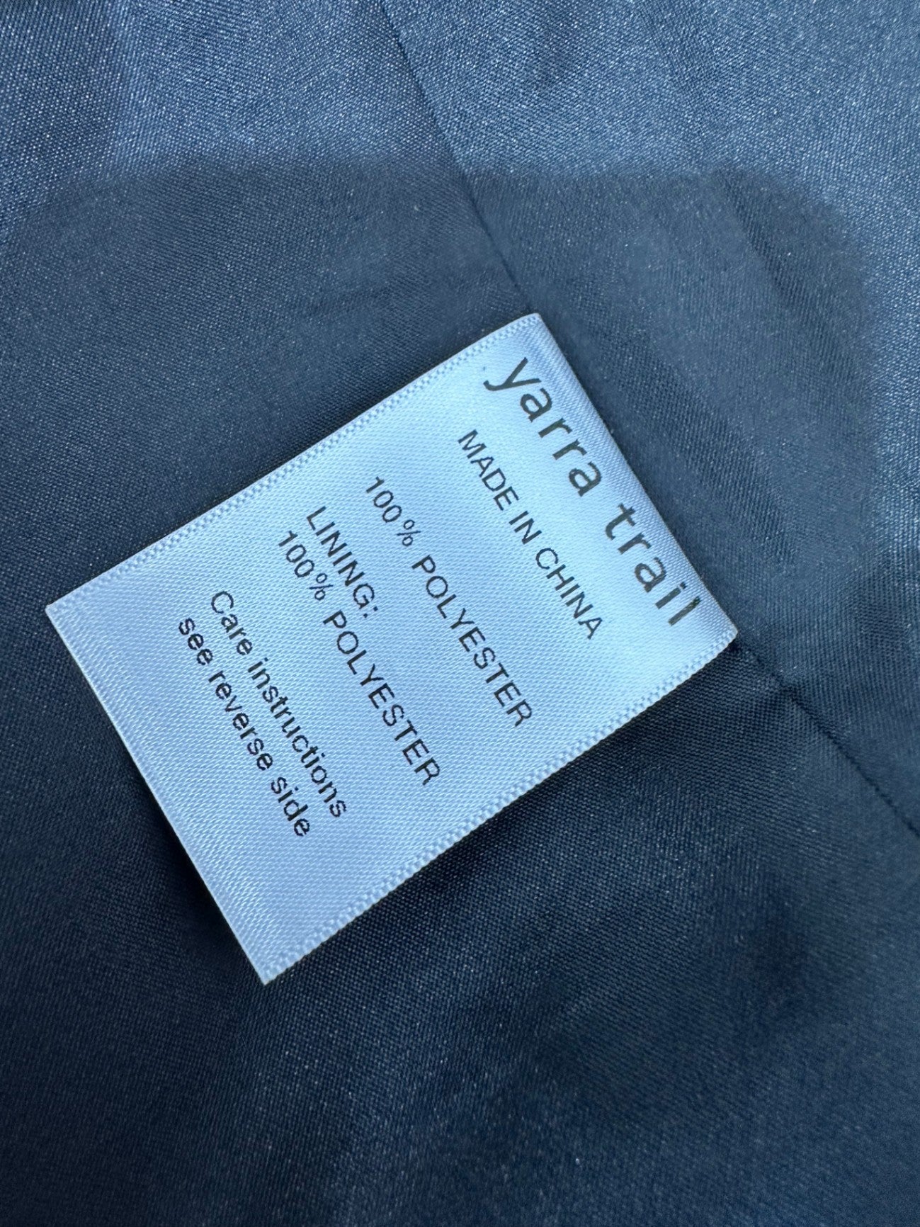 Yarra Trail - Jacket - Size 16 - Black and white