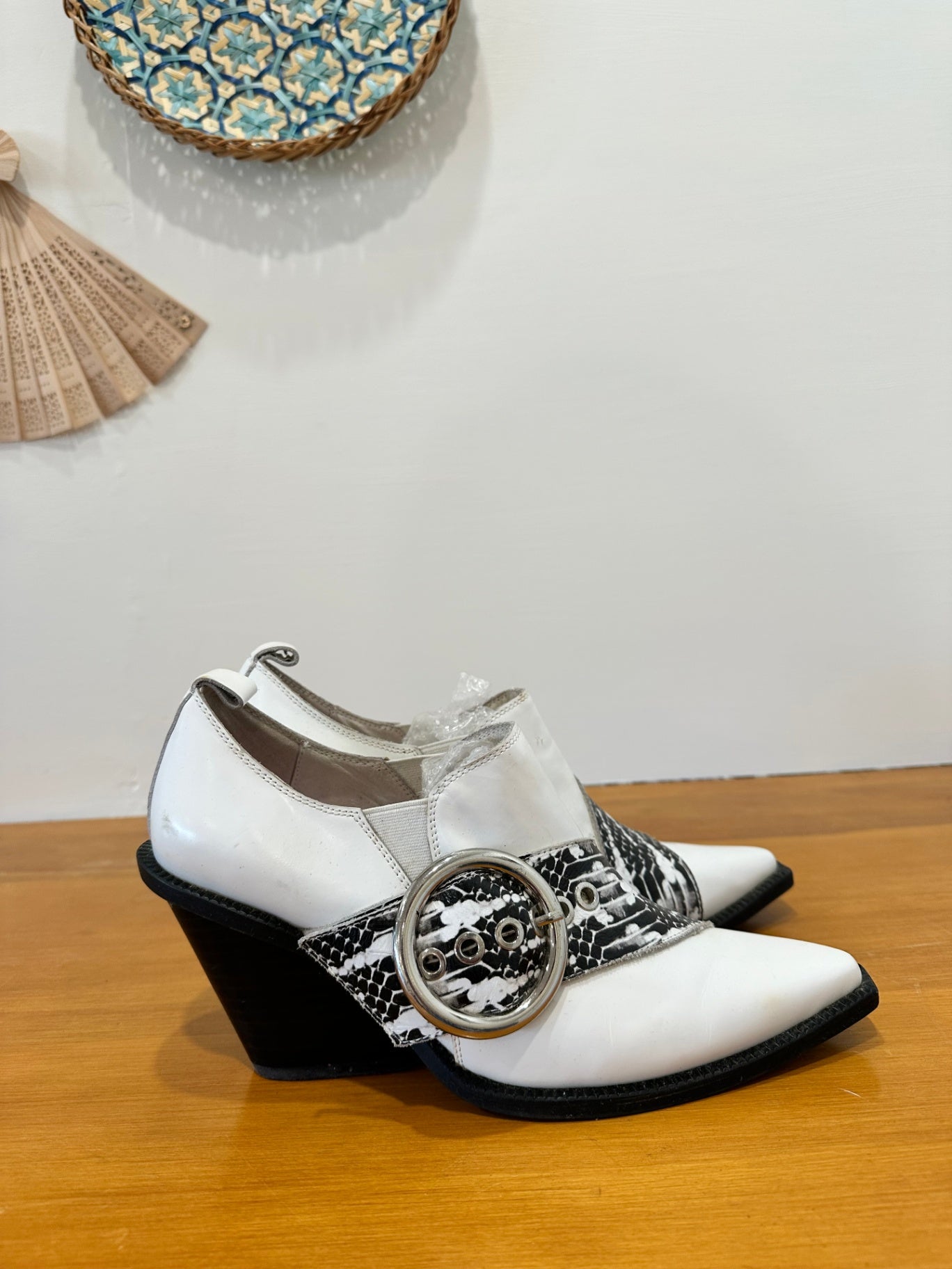 Jeffrey Campbell - Cowboy Heels - Size EU 38 - White and black