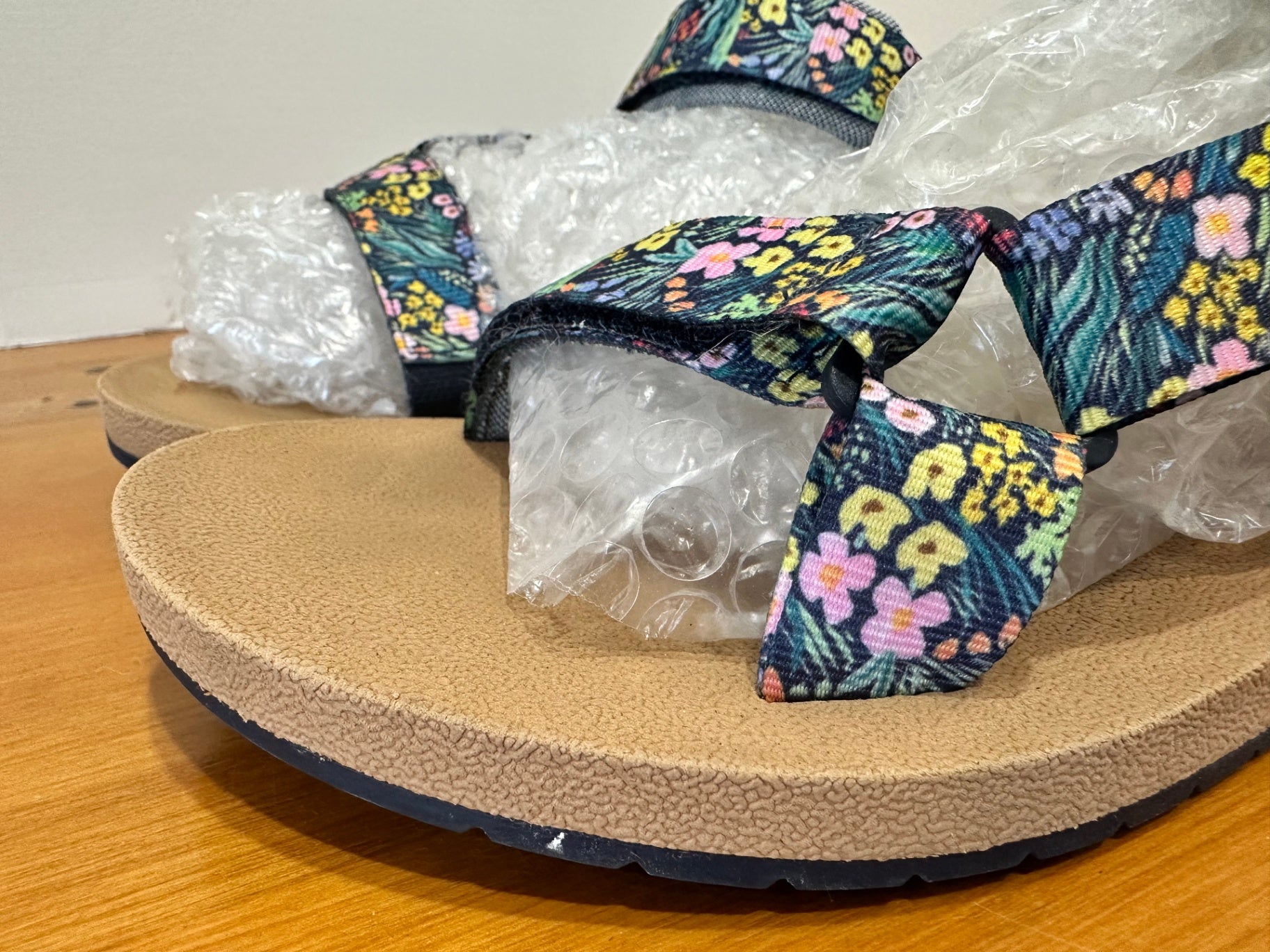 Keds Sandals - Size EU 39 - Rifle Paper Company -  Beige with a floral strap pattern