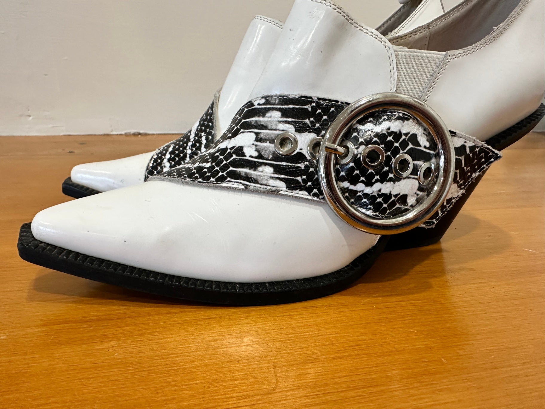 Jeffrey Campbell - Cowboy Heels - Size EU 38 - White and black