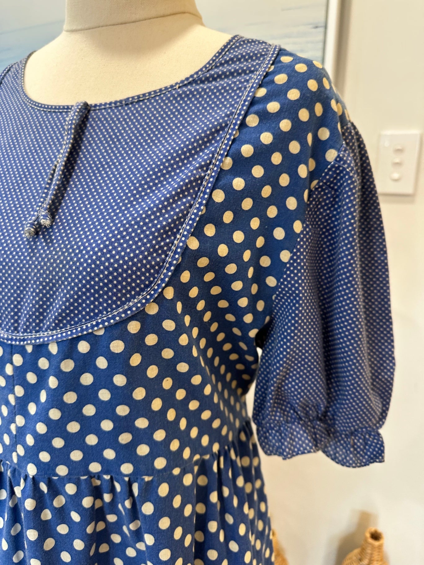Vintage Dress - Size Medium - Blue with white polka dots - Cottagecore