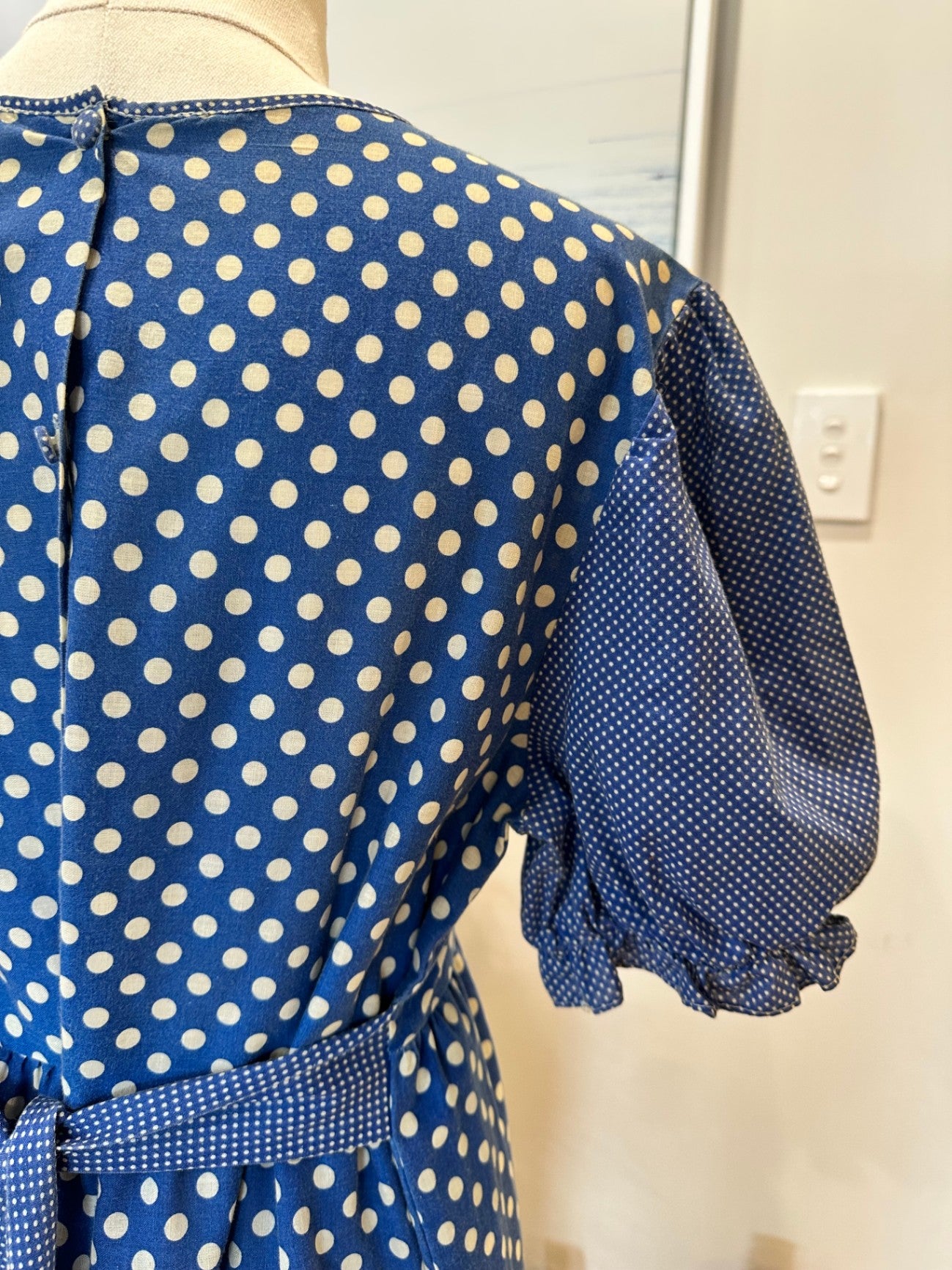 Vintage Dress - Size Medium - Blue with white polka dots - Cottagecore