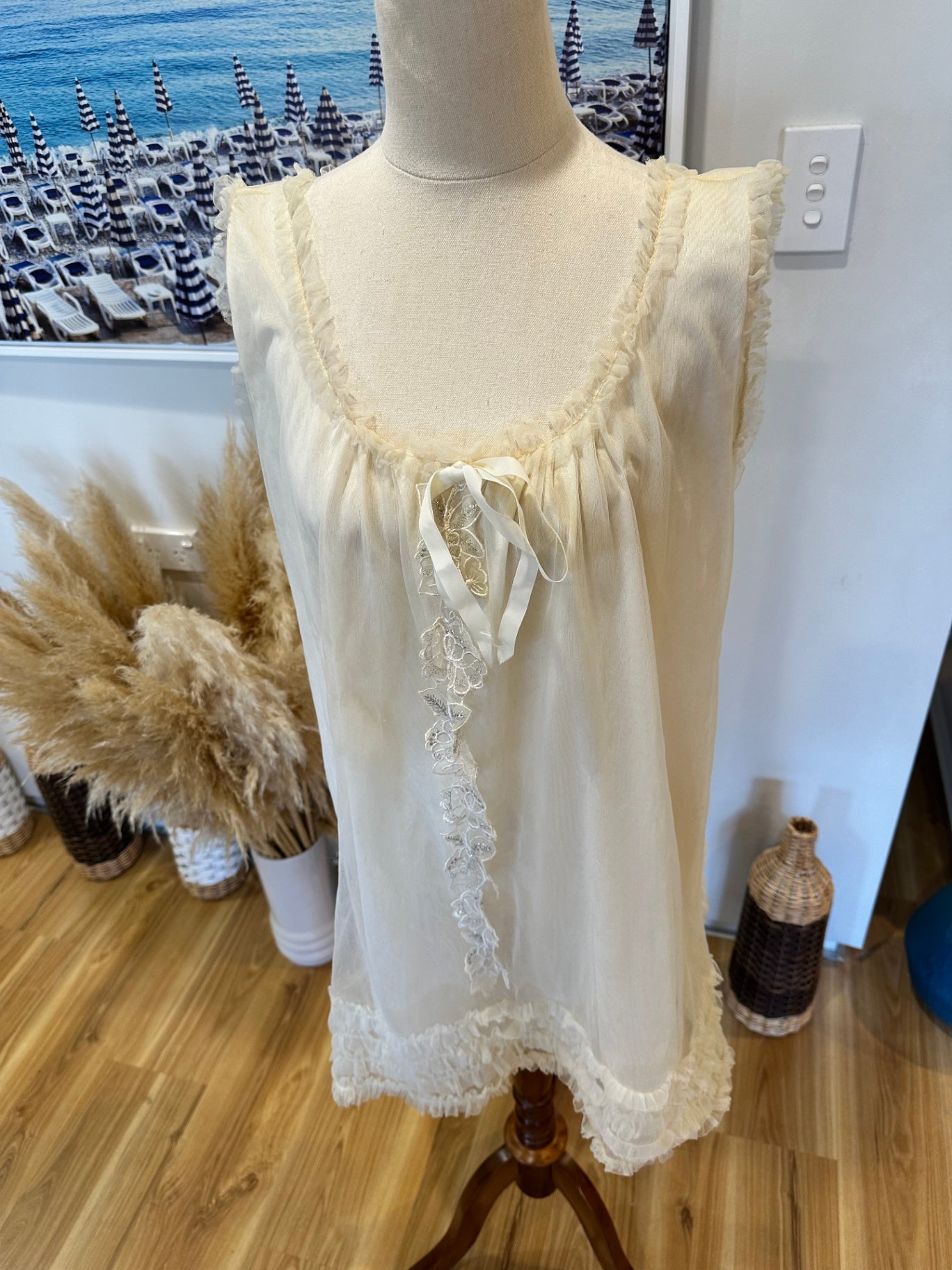 Vintage Wedding Sleepwear - Nightie & Dressing Gown - Medium - Cream / White